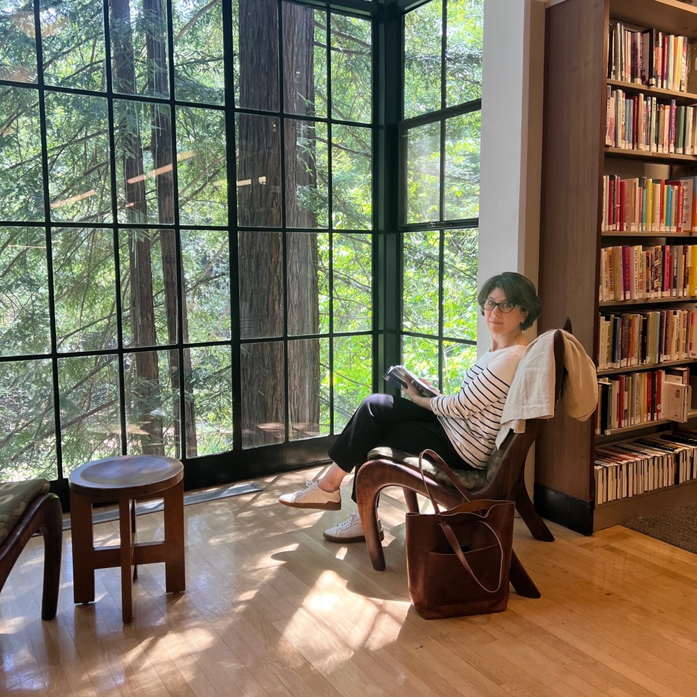 Meet your Posher, Yesenia